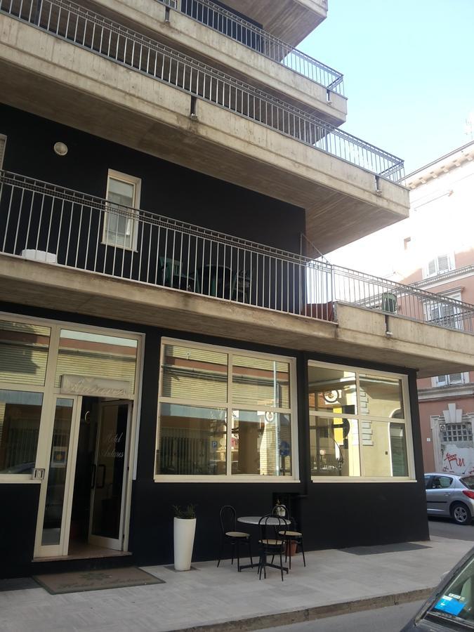 Hotel Antares Garni 朱利亚诺瓦 外观 照片