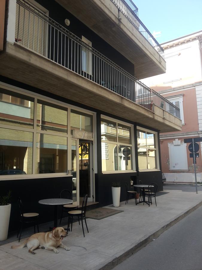 Hotel Antares Garni 朱利亚诺瓦 外观 照片