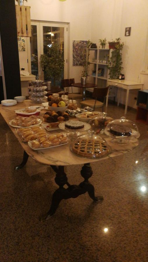 Hotel Antares Garni 朱利亚诺瓦 外观 照片