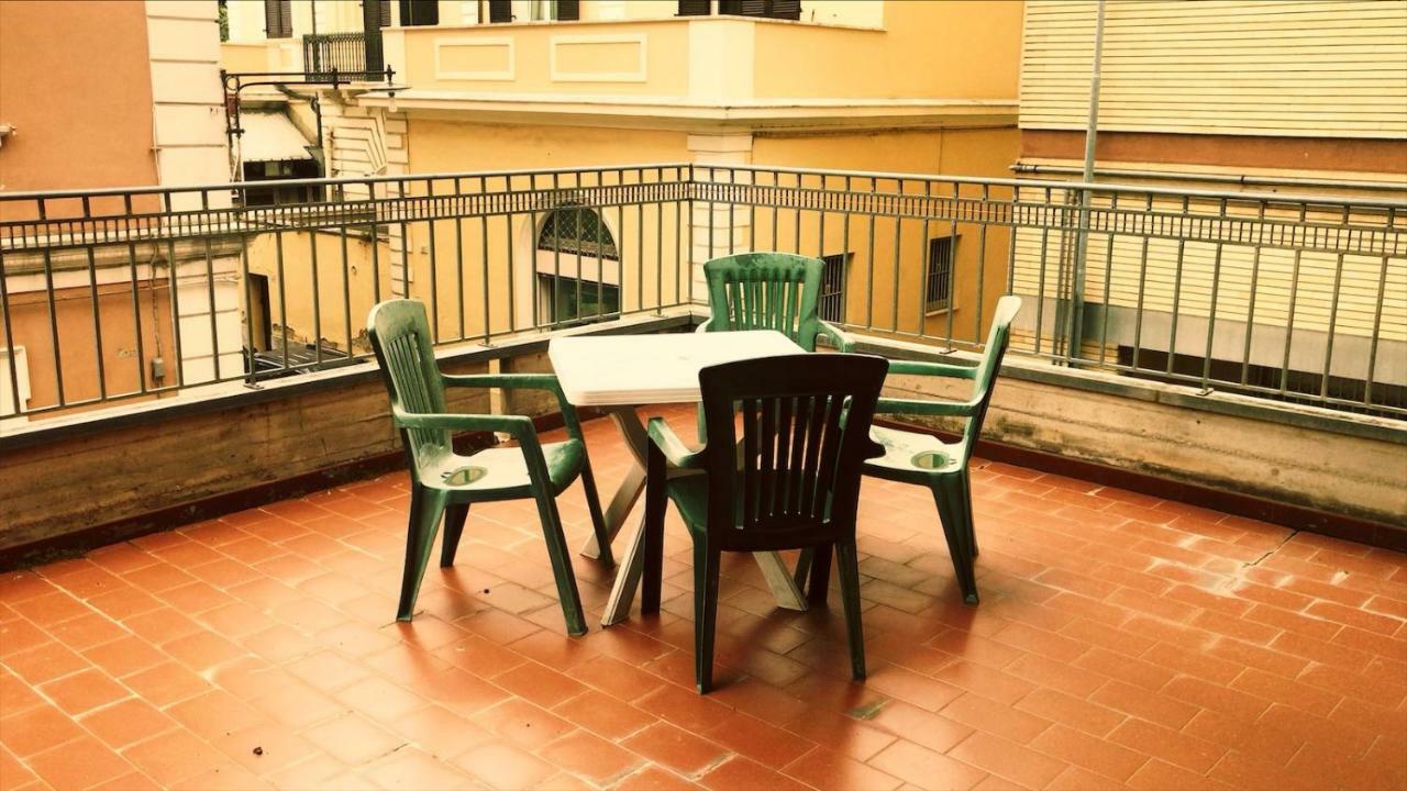Hotel Antares Garni 朱利亚诺瓦 外观 照片
